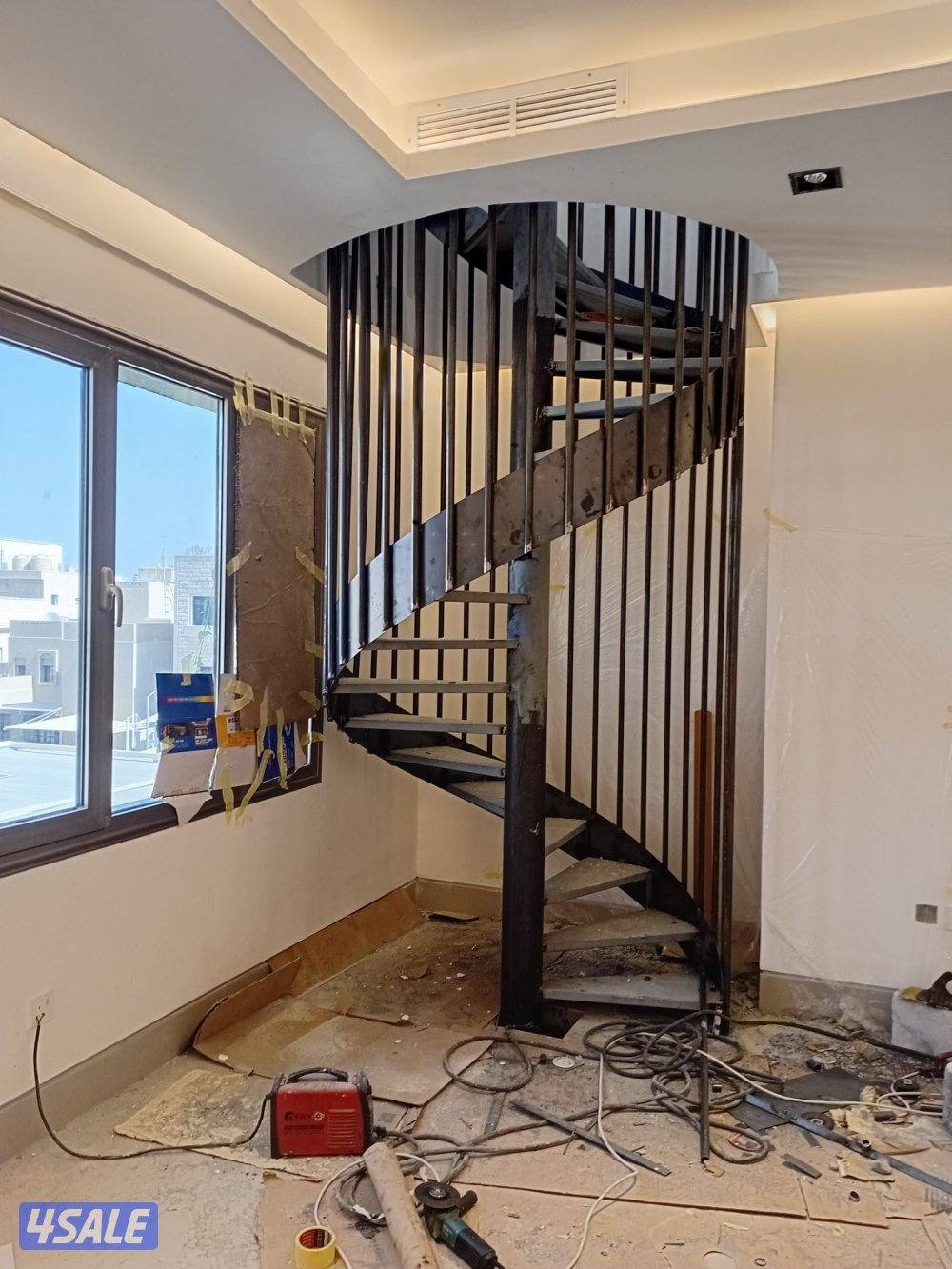 حداد ایراني  الخبرة  ، حديد مشغول ابواب درابزين  اسوار تركيب مضلات1