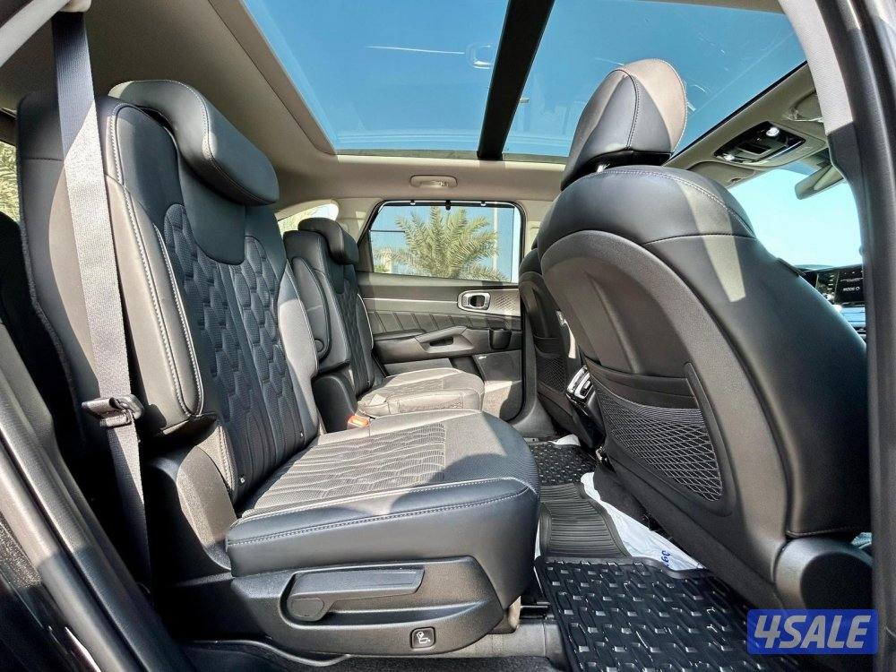 Kia Sorento model 2023 Full option 37.000km only Excellent conditions9