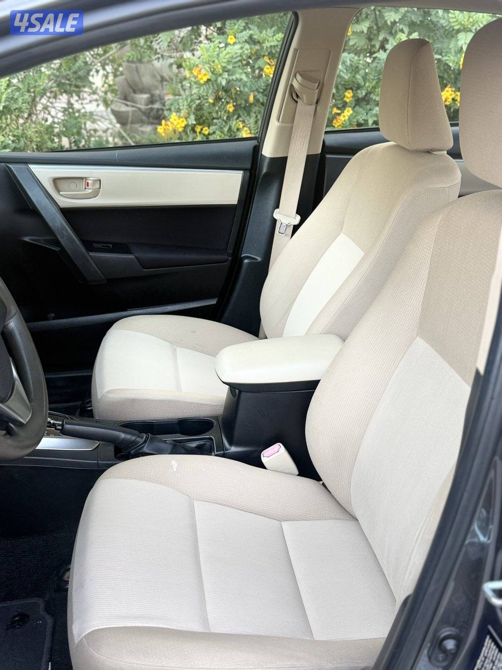 للبيع كورولا موديل 2015 عداد 1605