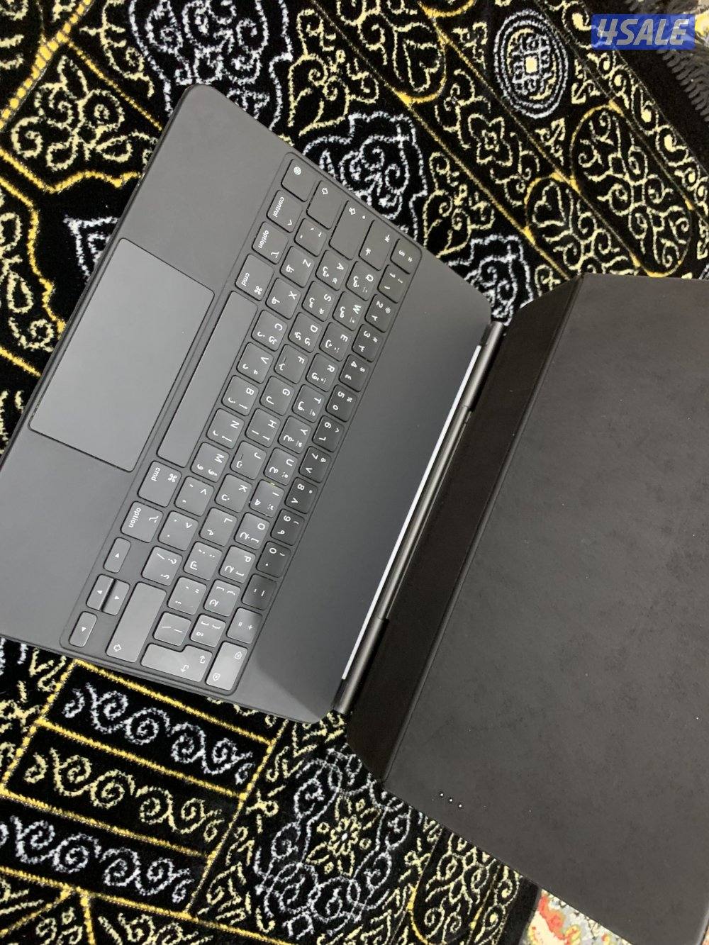 كيبورد ابل ماجيك الاصلي 12.9 انش نظيف وشغال تمام ما فيه شي خراب1