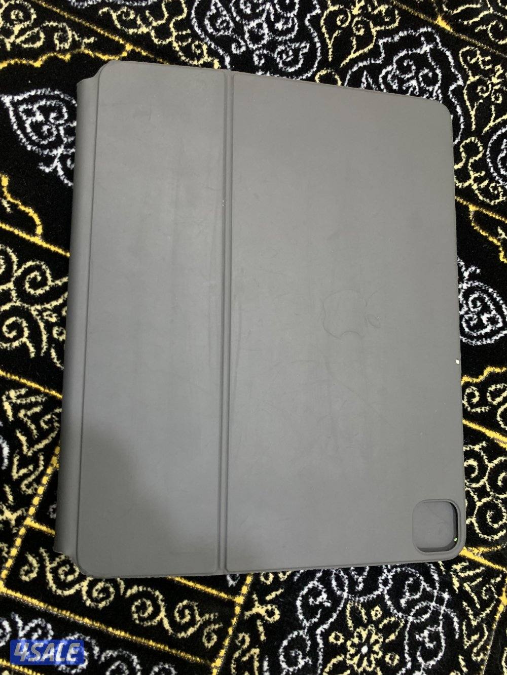 كيبورد ابل ماجيك الاصلي 12.9 انش نظيف وشغال تمام ما فيه شي خراب3