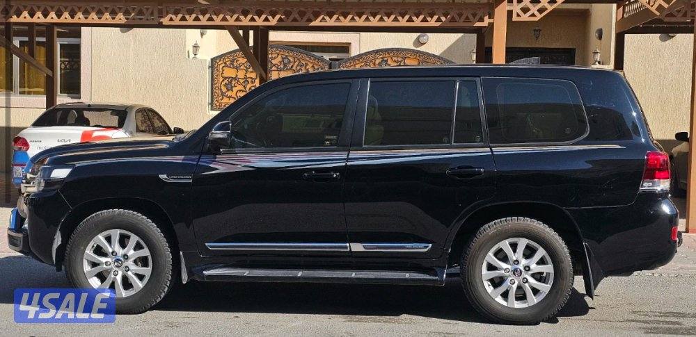 لاند كروزر ٢٠١٨3