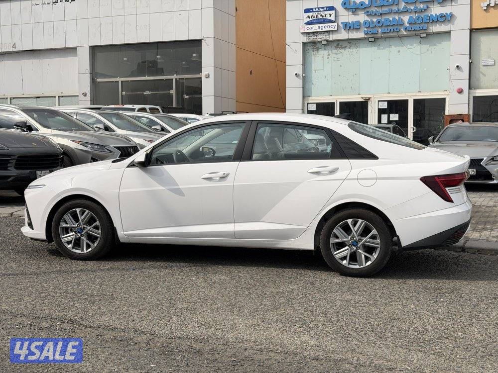 هيونداي اكسنت 2025 وكالة الكويت اصفار غير مستعمل7