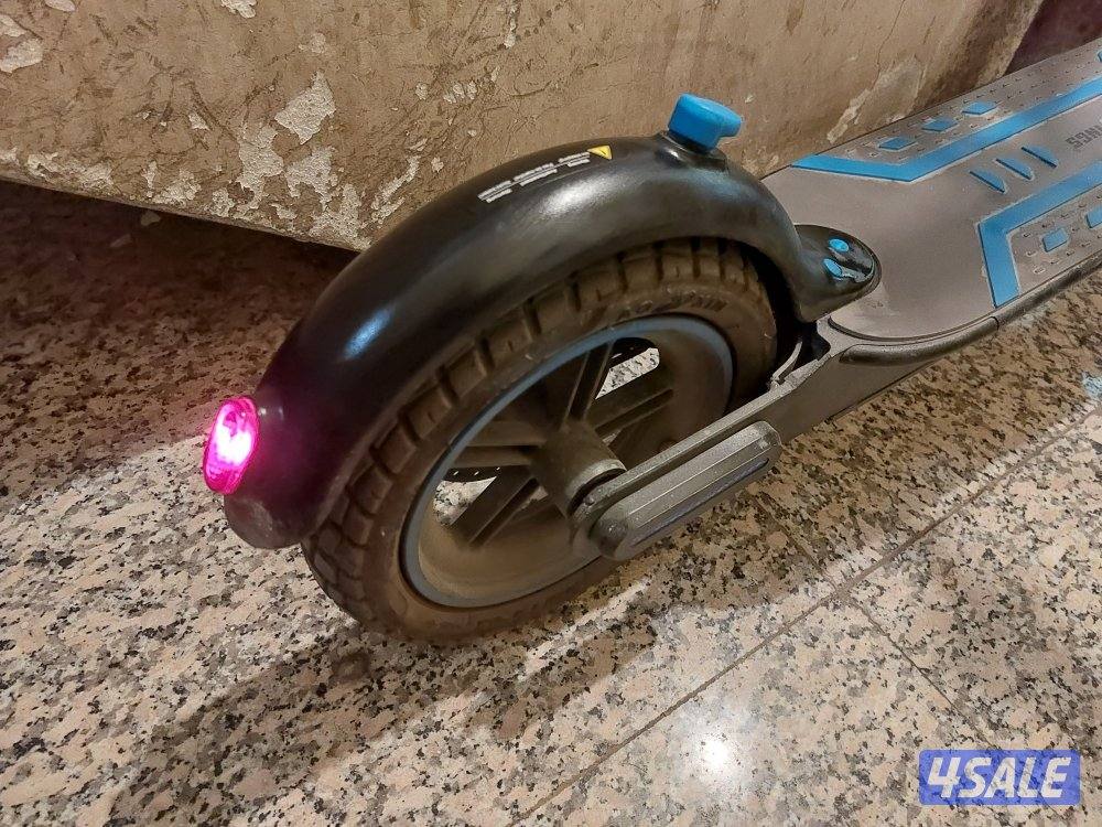 سكوتر استعمال خفيف طالع من خاطري ما ابيه 😂💔2