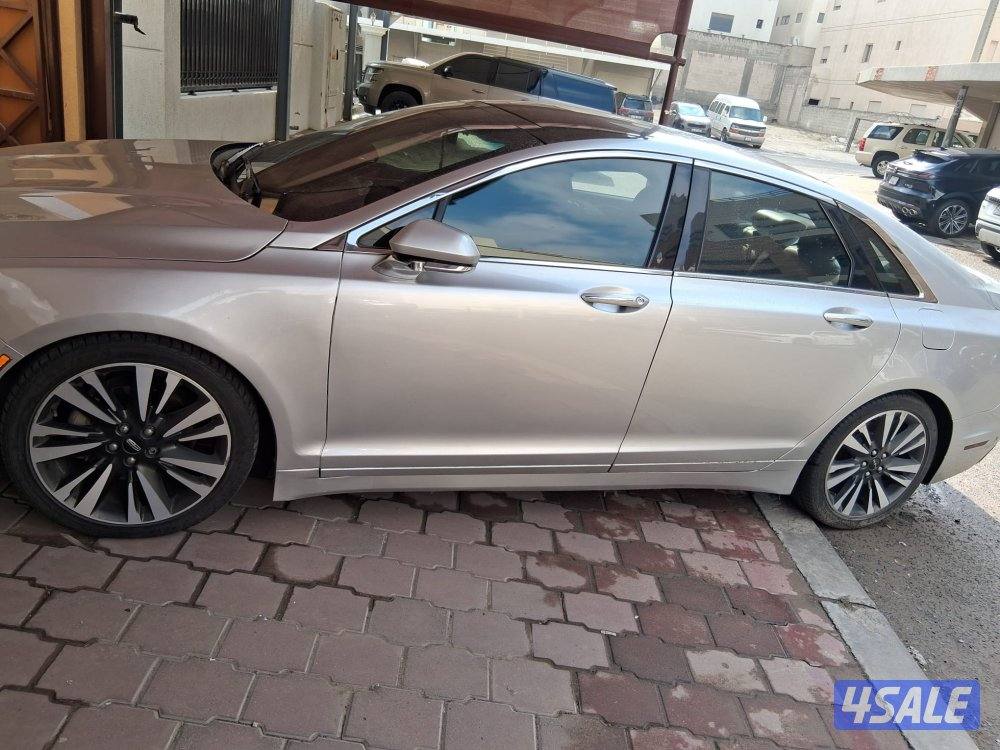 سيارة لنكن MKZ 2018 حالة ممتازة8