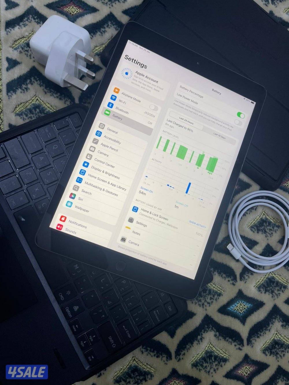 ايباد ابل 7 السابع 32 قيقا نظيف وشغال تمام مو مفتوح ولا مصلح مع كيبورد6