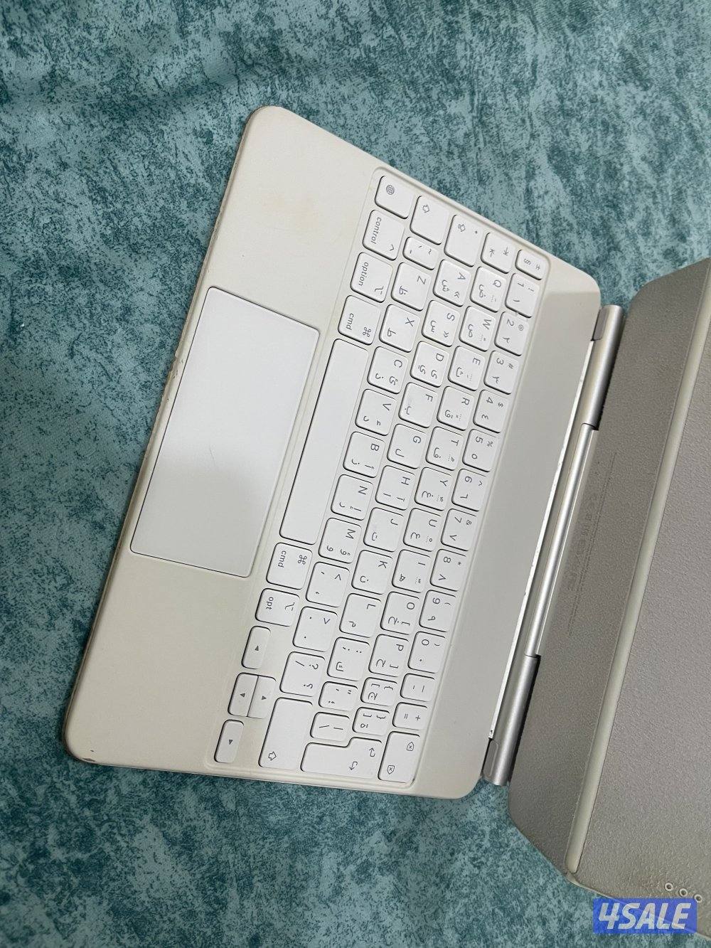 كيبورد ابل ماجيك الاصلي 11 بوصة نظيف وشغال تمام ما فيه شي6