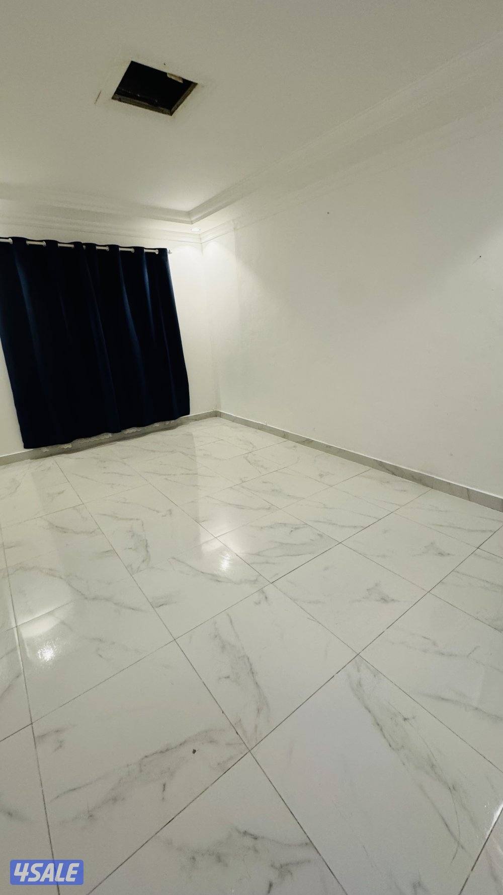 شقه للايجار بحولي غرفة وصالة وحمام ومطبخ1