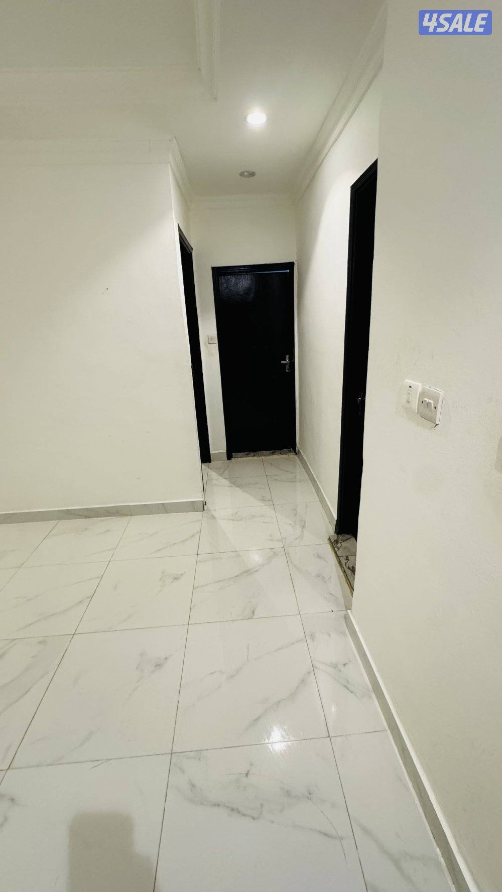 شقه للايجار بحولي غرفة وصالة وحمام ومطبخ3