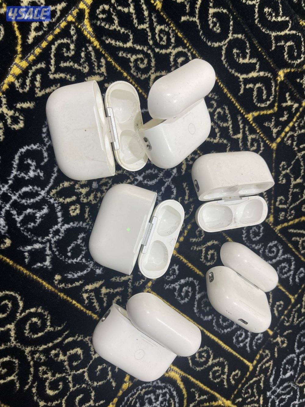 للبيع  بوكسات سماعات اصليه مستعمله بس كلها شغال ايربود برو 1و 2و 31