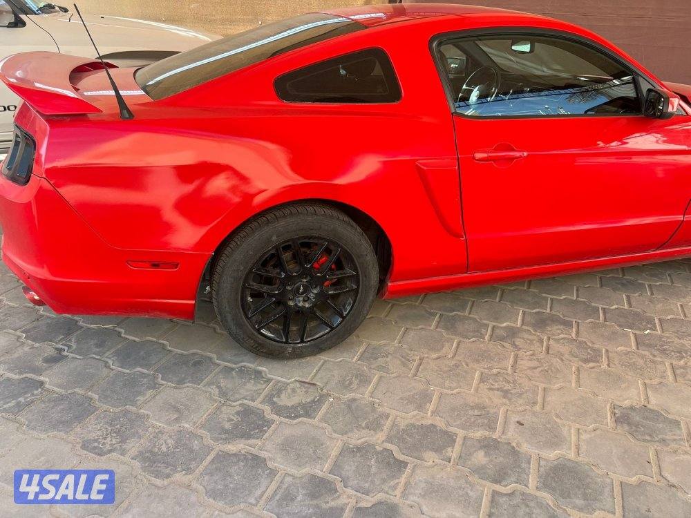 للبيع موستنج ٢٠١٣ نظيف ماشي ٢٣٠3