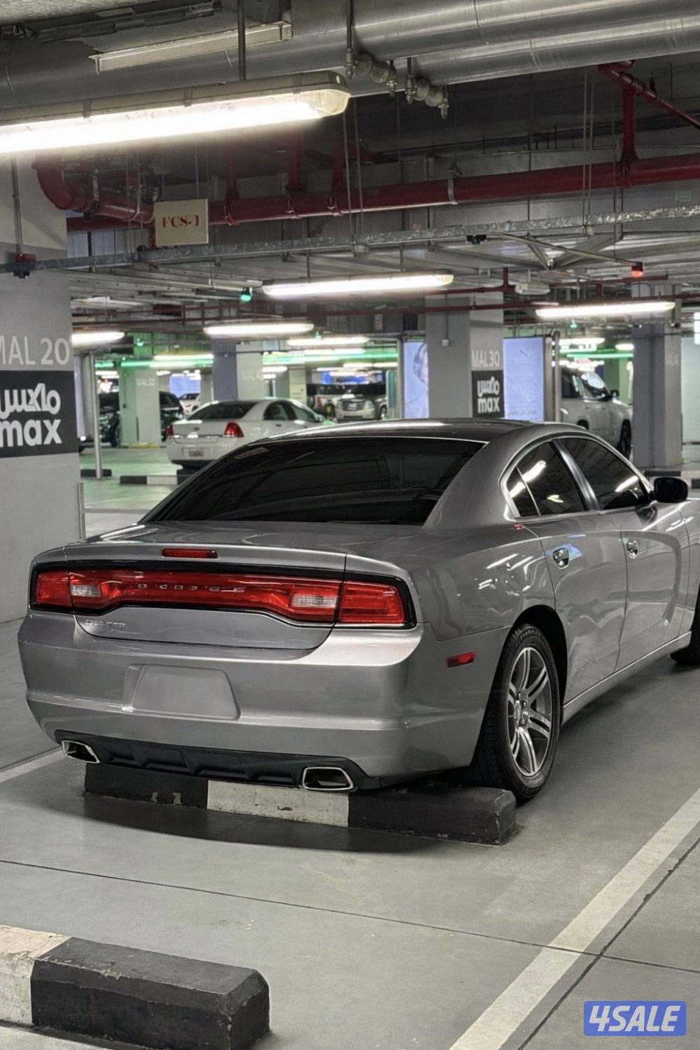 دودج تشارجر 2013 شرط الفحص صبغ الوكالة وارد الملا ٦ سلندر4