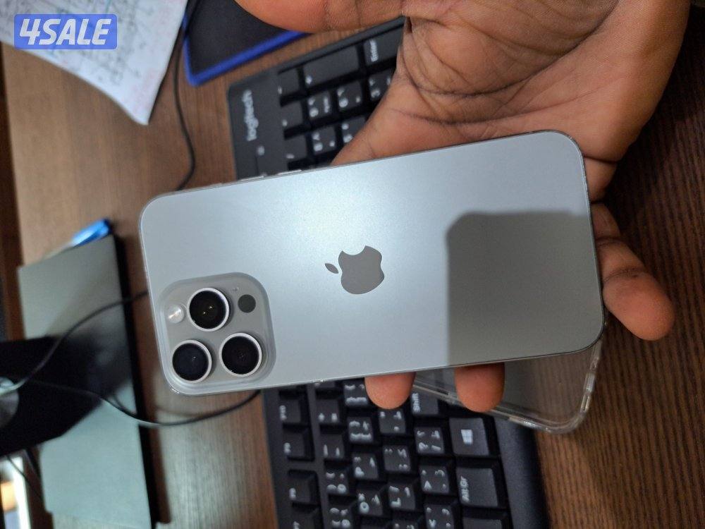 iphone 15 pro max 256gb battery 90%0