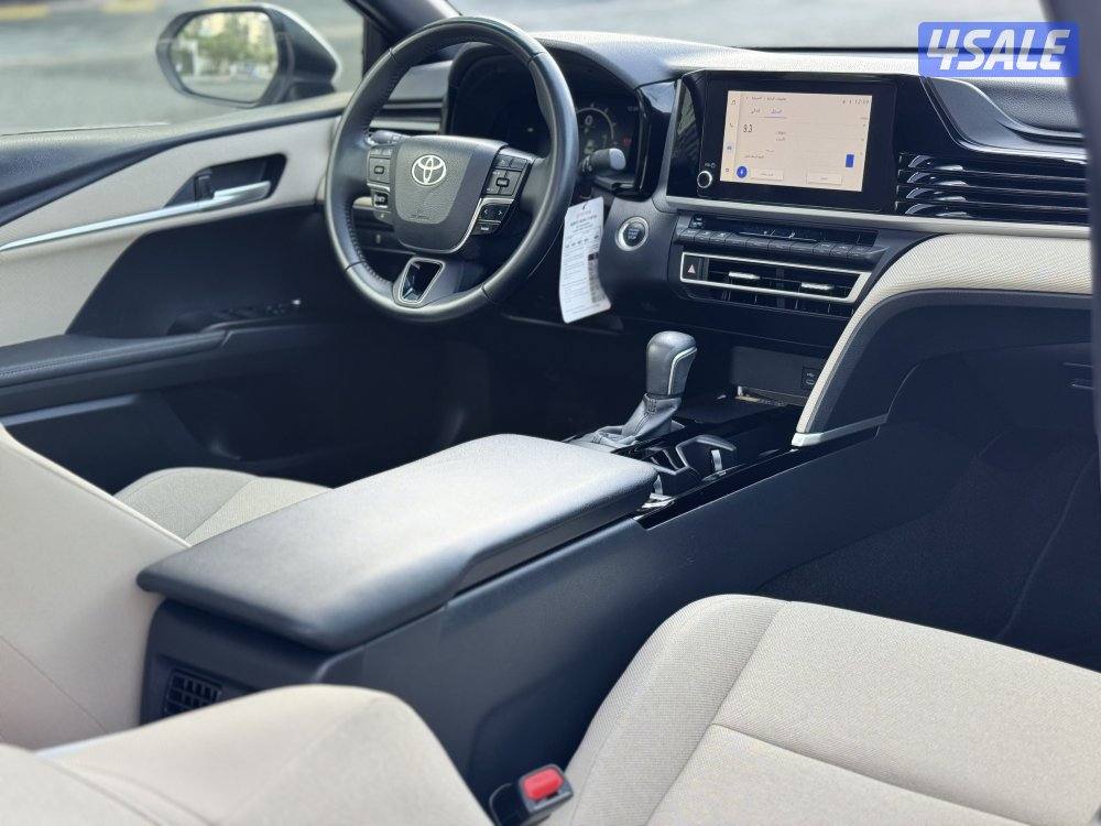 تويوتا كامري GL موديل 2025 عداد 31 تحت الكفالة الساير صبغ وكالة8