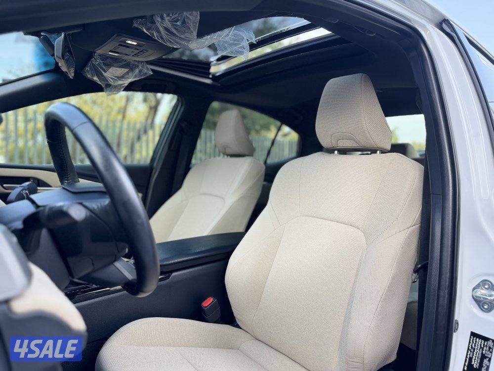 تويوتا كامري GL موديل 2025 عداد 31 تحت الكفالة الساير صبغ وكالة12