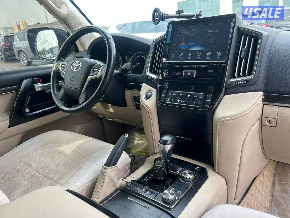 لاند كروزر GX.R-قراند تورينق .V8 موديل 2021 ماشى 196.000 k.m7