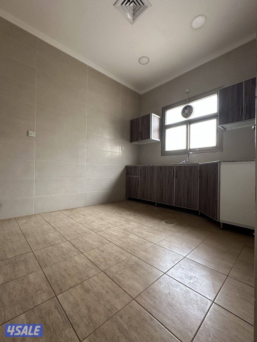 شقة في الرميثية مساحة ١٢٥ متر3