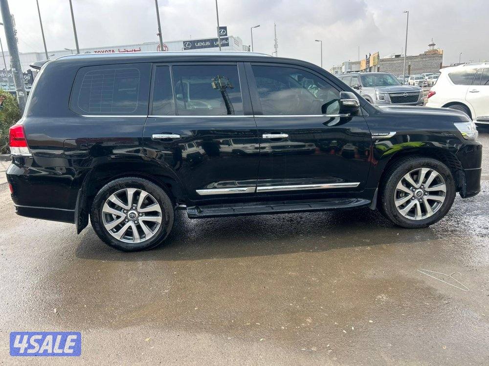 لاند كروزر VX.R -V8 5.7  موديل 2019 ماشى 266.000 k.m  وارد الساير .3