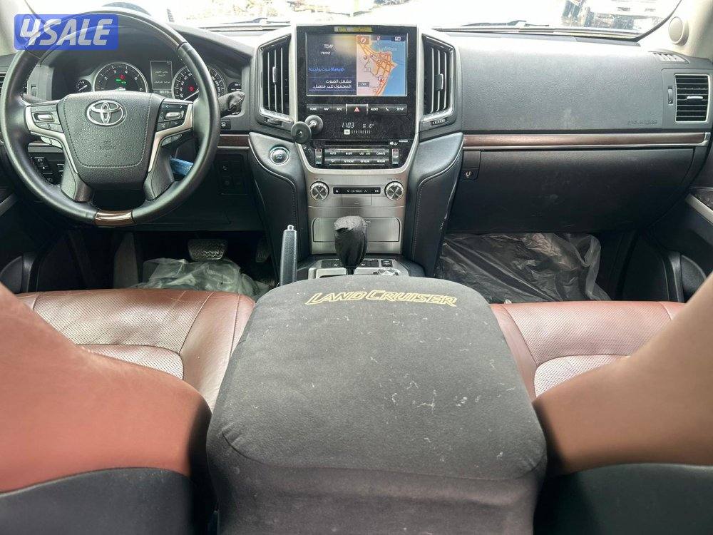 لاند كروزر VX.R -V8 5.7  موديل 2019 ماشى 266.000 k.m  وارد الساير .6