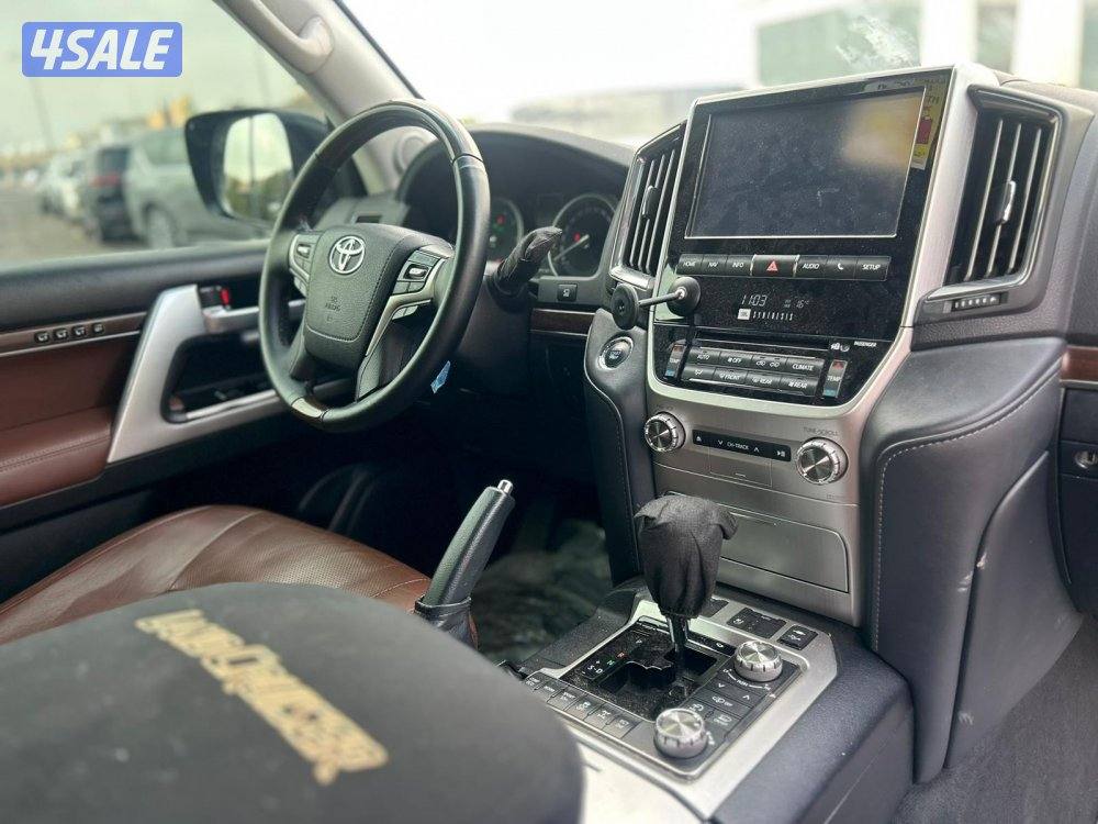 لاند كروزر VX.R -V8 5.7  موديل 2019 ماشى 266.000 k.m  وارد الساير .7