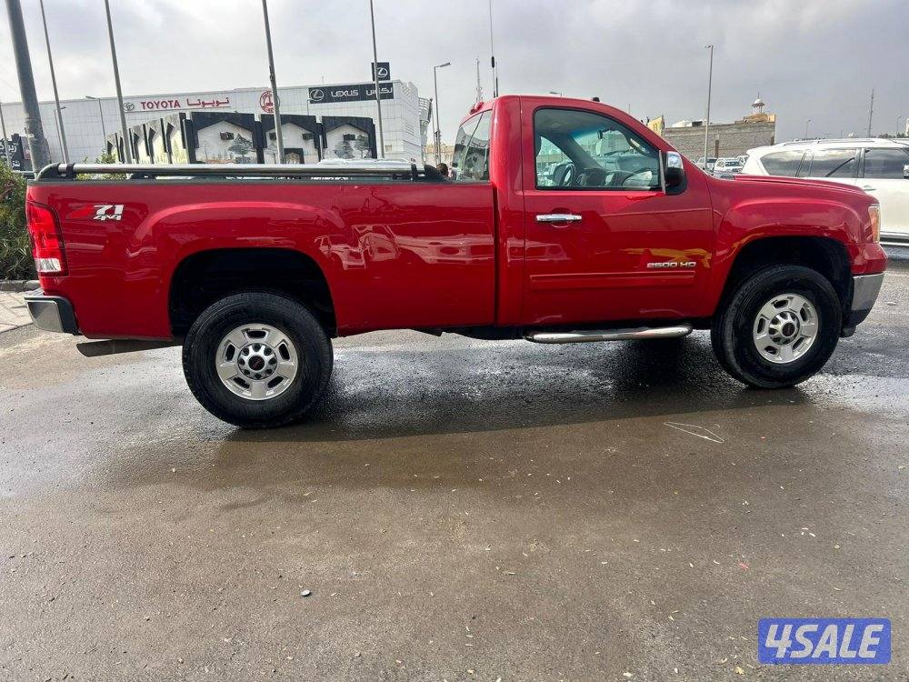 2500 HD سيرا GMC موديل 2012 ماشى 390.000 k.m وارد بهبهانى.صبغ وكالة3