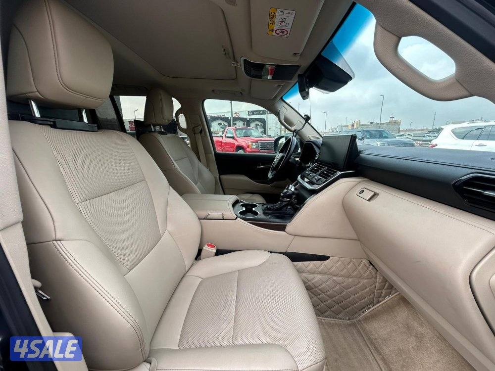 تويوتا لاند كروزر GX.R AEROs  twin turbo.V6 موديل 2023 ماشى 92.000 k.m5