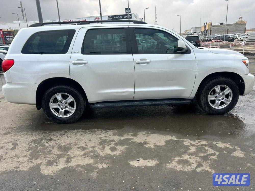 تويوتا سيكويا SR5.V8-5.7L  موديل 2016 ماشى 341.000 k.m  وارد الساير .2