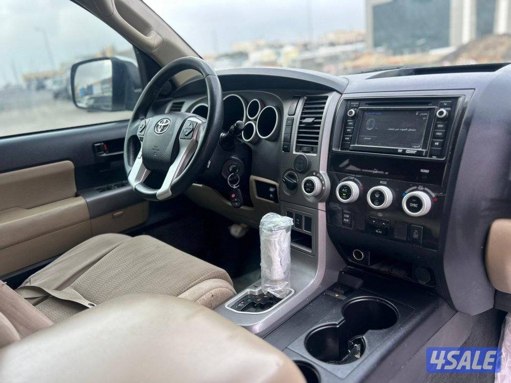 تويوتا سيكويا SR5.V8-5.7L  موديل 2016 ماشى 341.000 k.m  وارد الساير .7