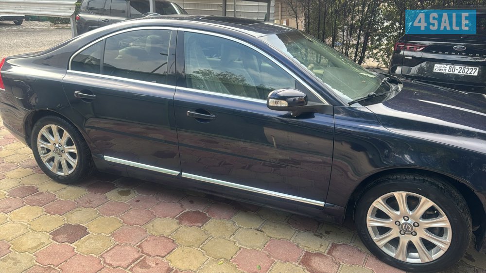 للبيع فولفوS8 موديل 20111