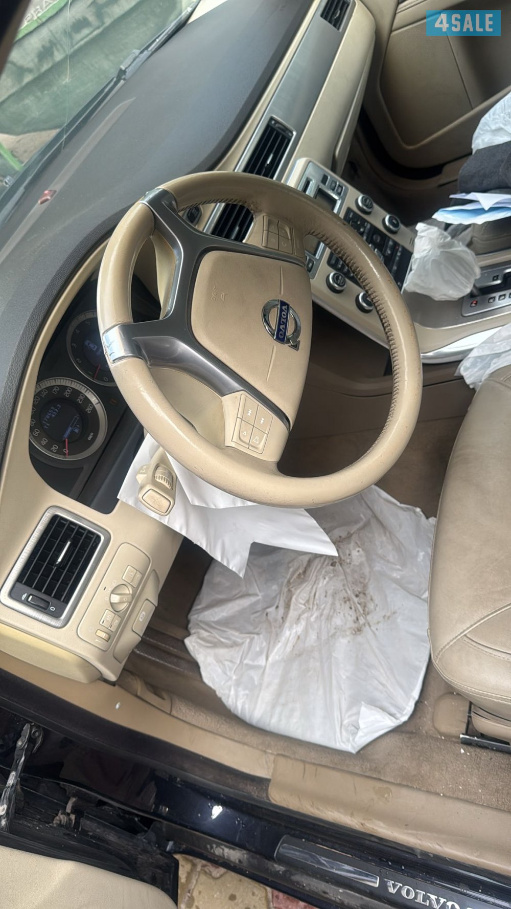 للبيع فولفوS8 موديل 20115