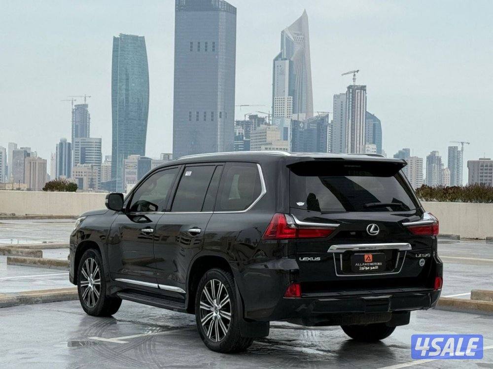 لكزسLX570 الدرجه الاولى موديل2019 عداد88الف وارد الساير سيرفس منتظم2