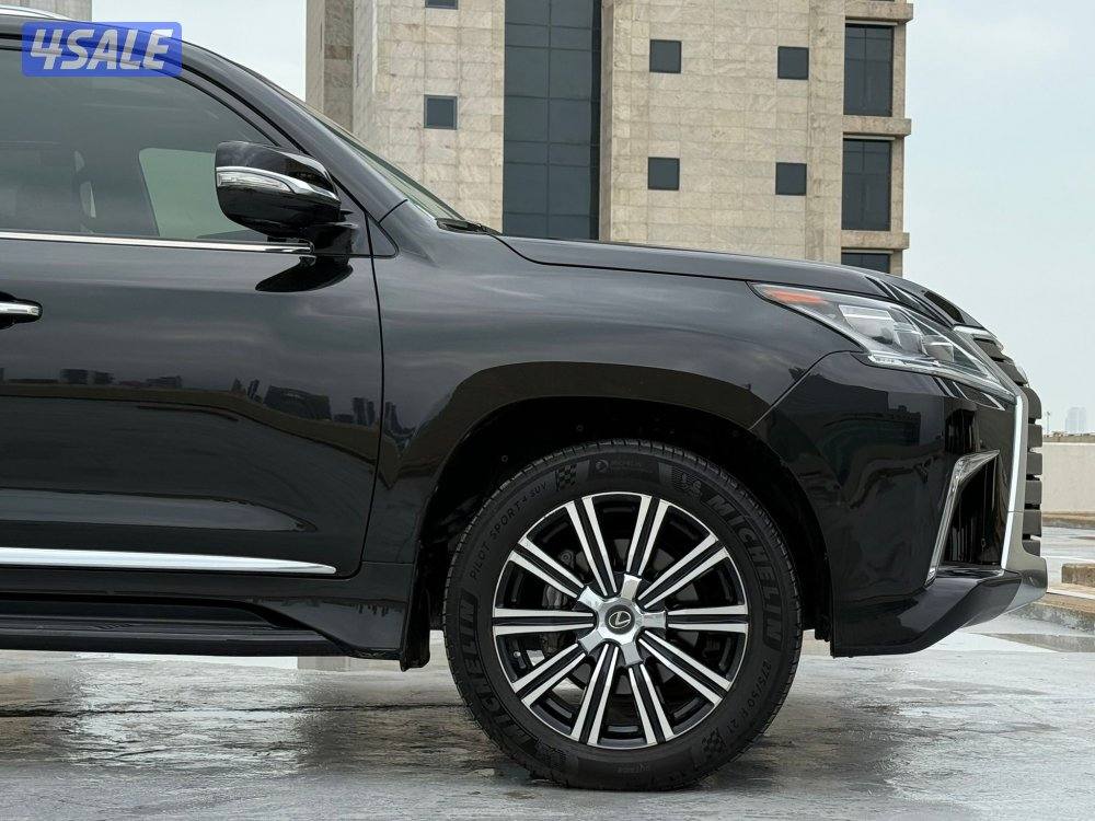 لكزسLX570 الدرجه الاولى موديل2019 عداد88الف وارد الساير سيرفس منتظم5