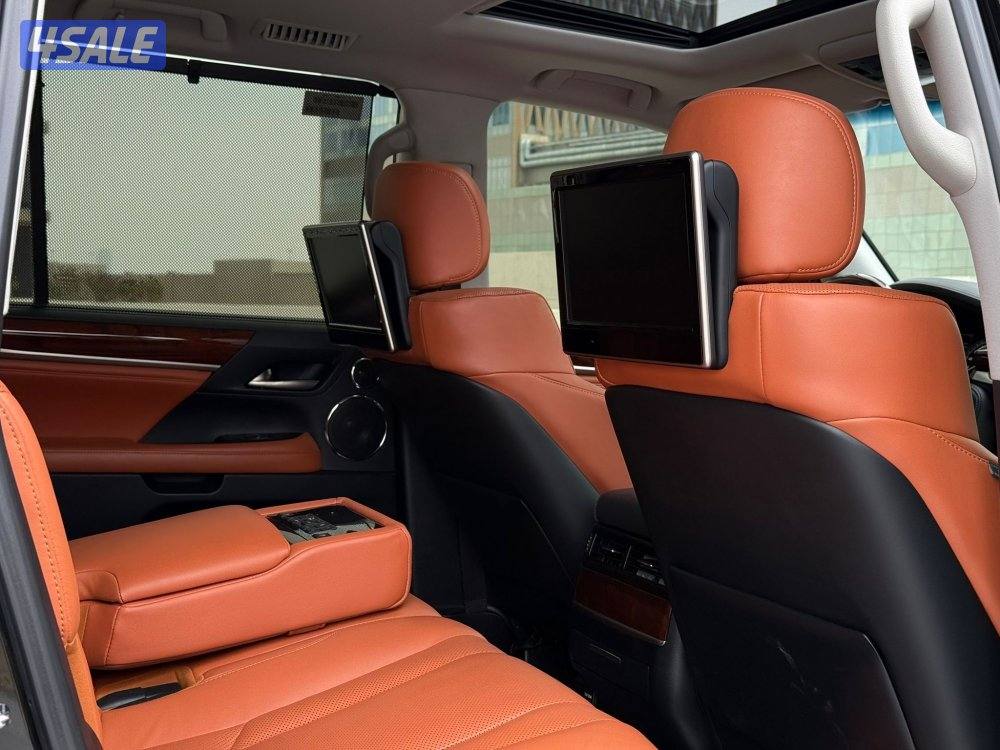 لكزسLX570 الدرجه الاولى موديل2019 عداد88الف وارد الساير سيرفس منتظم10