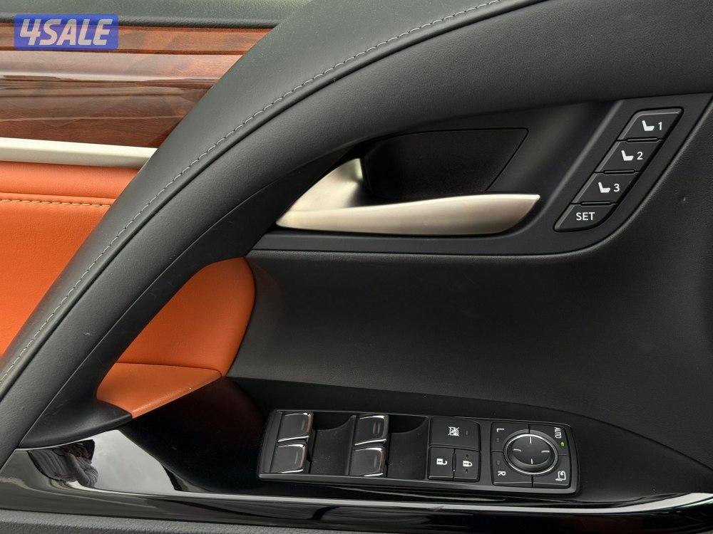 لكزسLX570 الدرجه الاولى موديل2019 عداد88الف وارد الساير سيرفس منتظم13