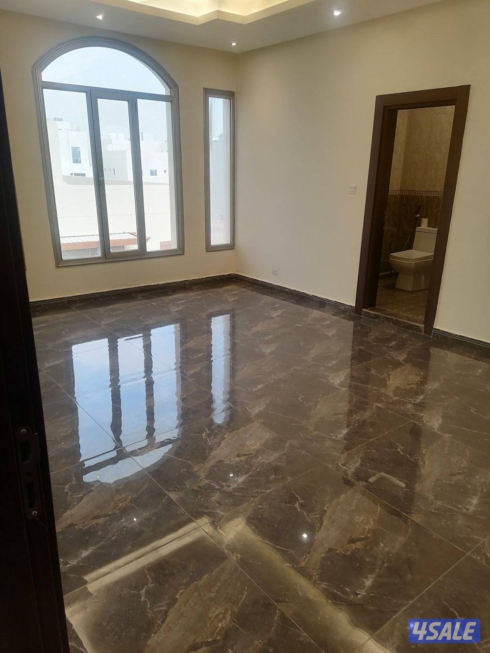 غرفةماستر وغرفة وحمام وصاله مطبخ وخادمة1