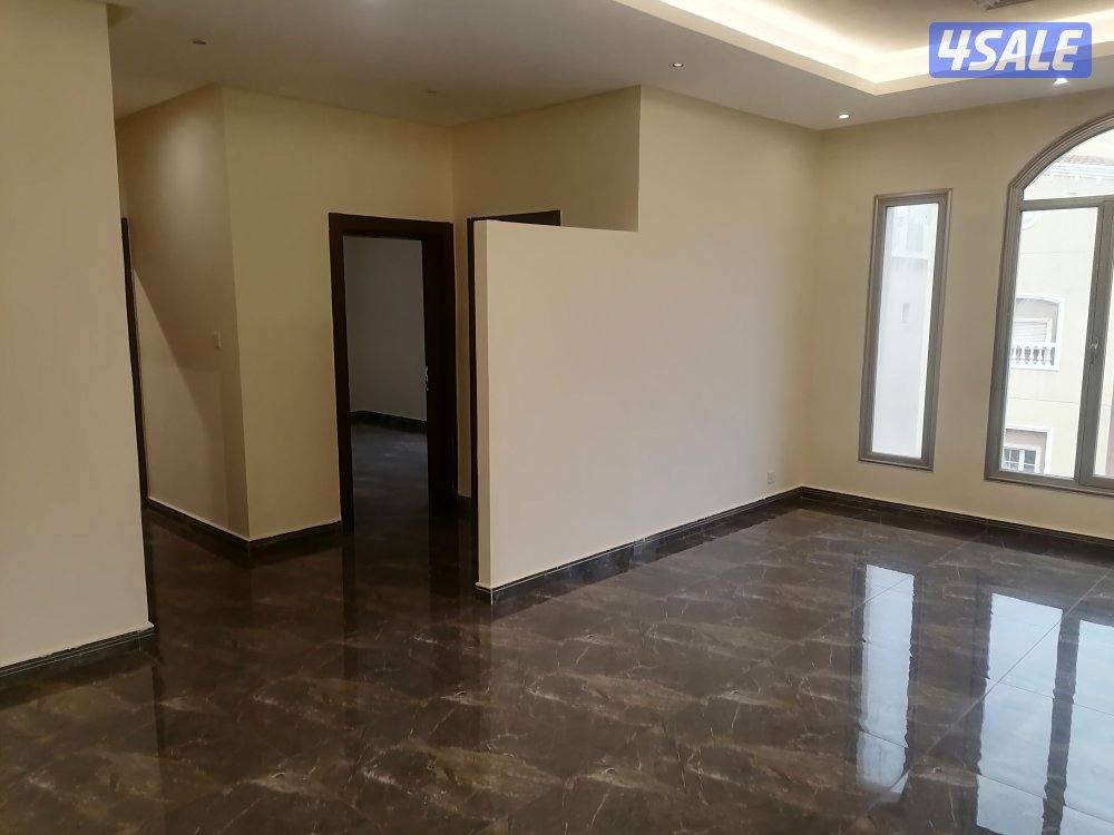 غرفةماستر وغرفة وحمام وصاله مطبخ وخادمة2