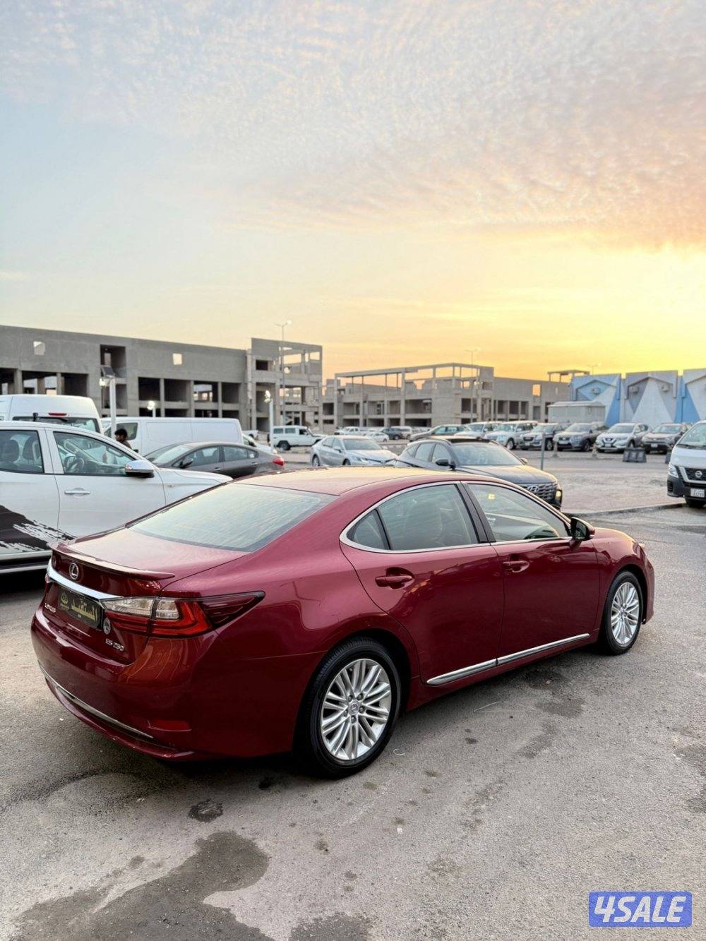 لكزس es2018 عداد(٧٠ الف ) سيرفس منتظم4