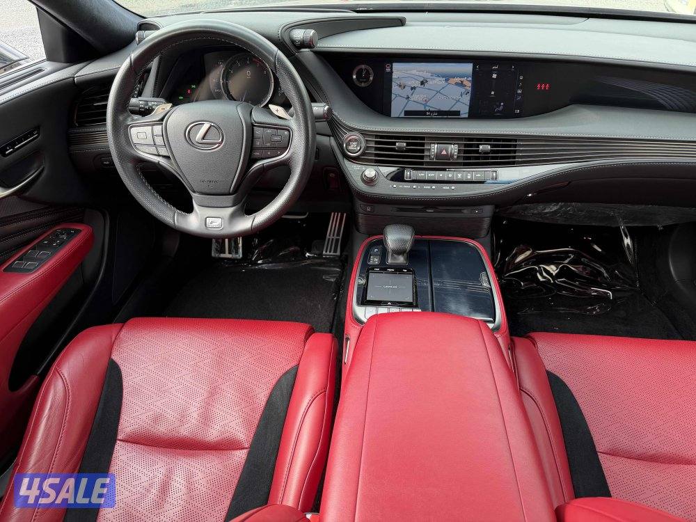لكزس LS500 موديل 2019 عداد84 الف كامل المواصفات سيرفيس منتظم صبغ وكالة1