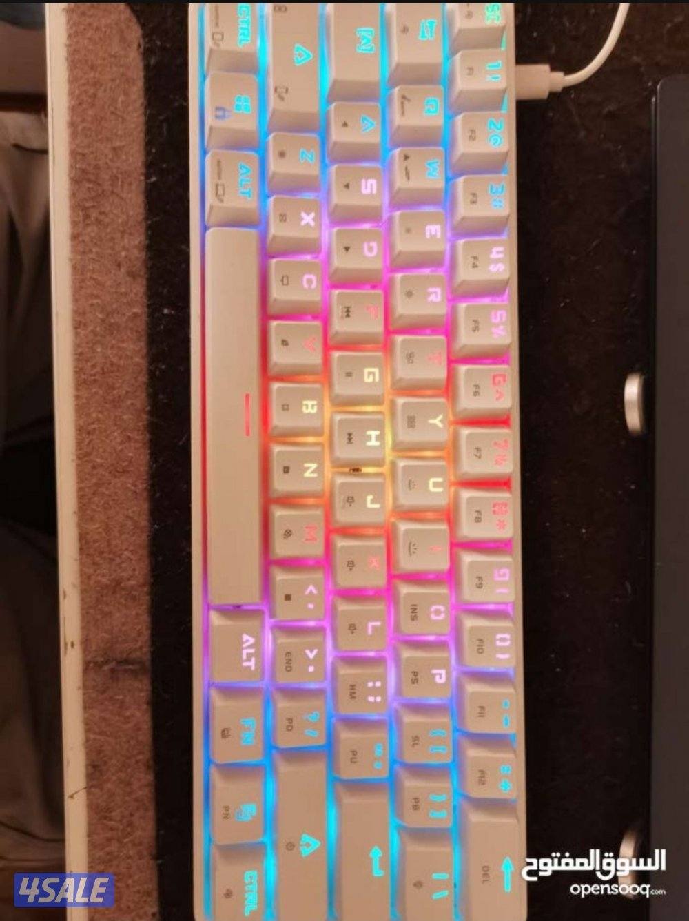 للبيع شاشه و سماعه و كيبورد و دكسون العاب6