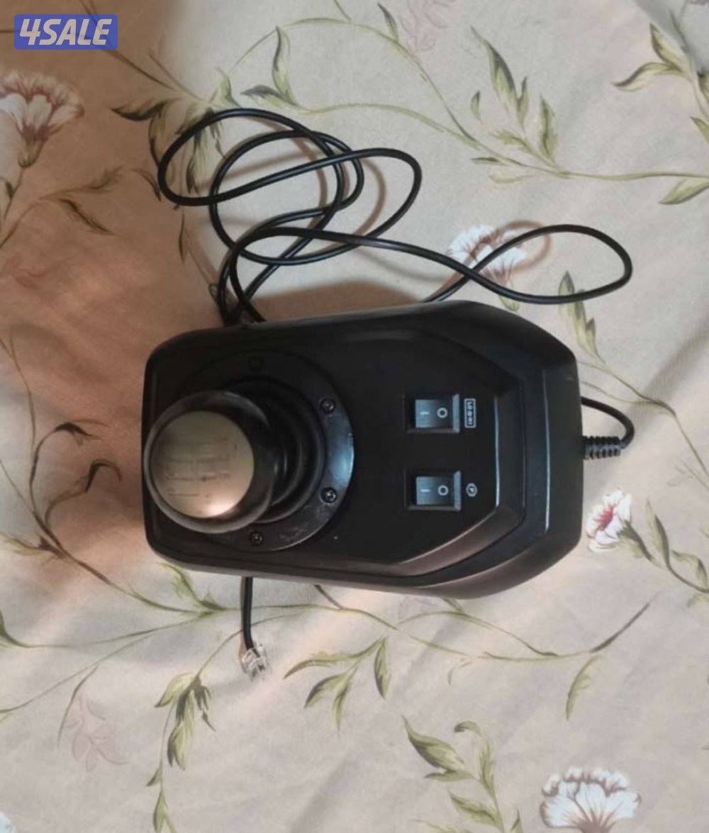 للبيع شاشه و سماعه و كيبورد و دكسون العاب9