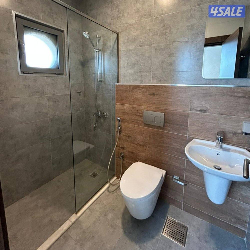 شقة إطلالة بحرية نصف مفروشة للإيجار في السالمية6