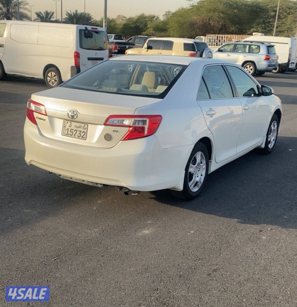 للبيع كامري موديل 2013 ماشي 220 الموتر صدفي السعر النهائي 12503