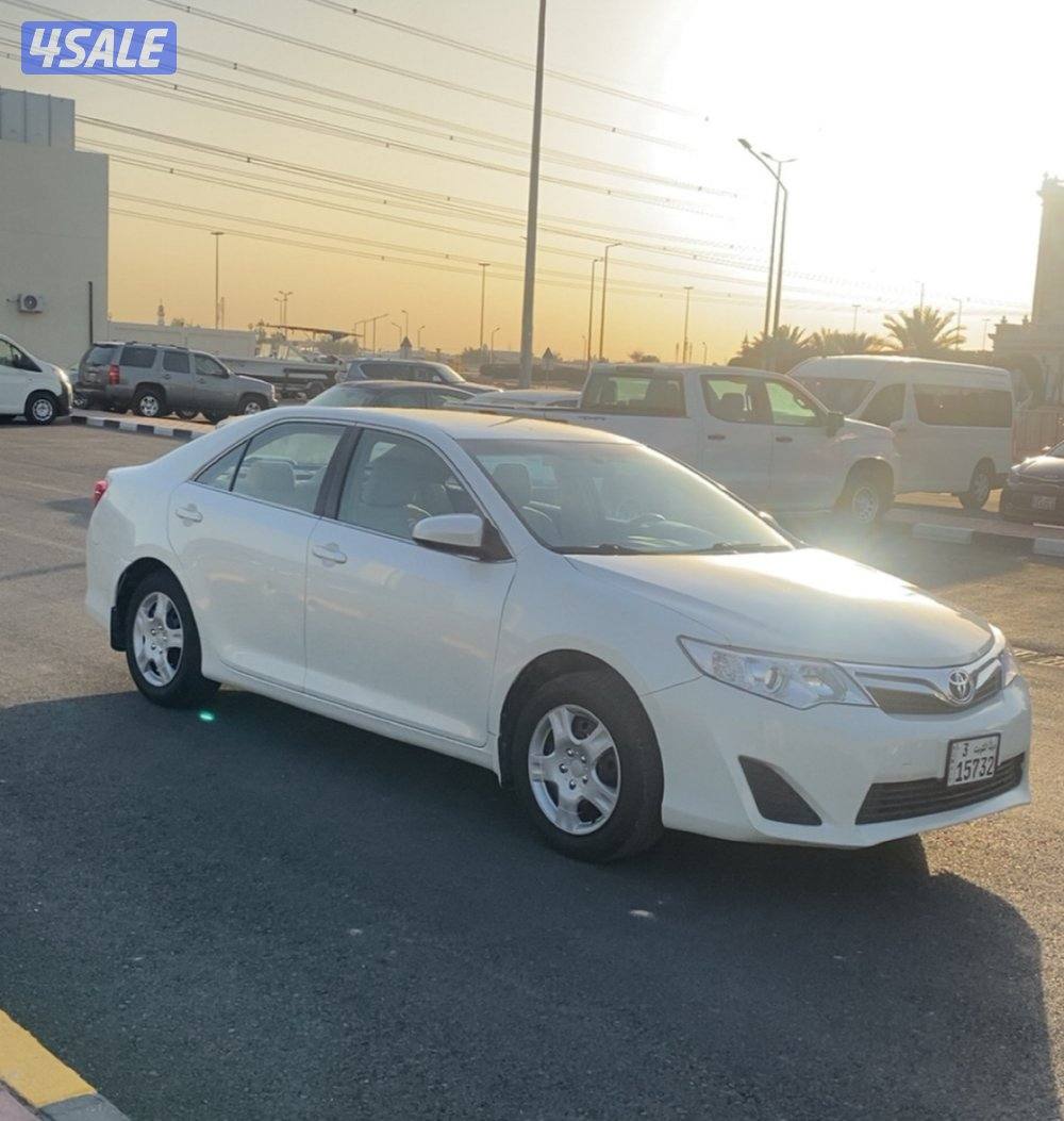 للبيع كامري موديل 2013 ماشي 220 الموتر صدفي السعر النهائي 12504