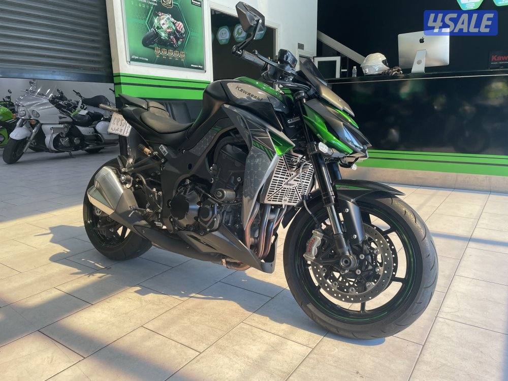 Kawasaki Z1000R Edition0