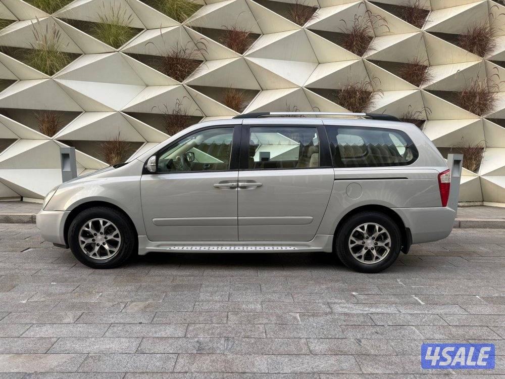 كيا كرنفال موديل 201412