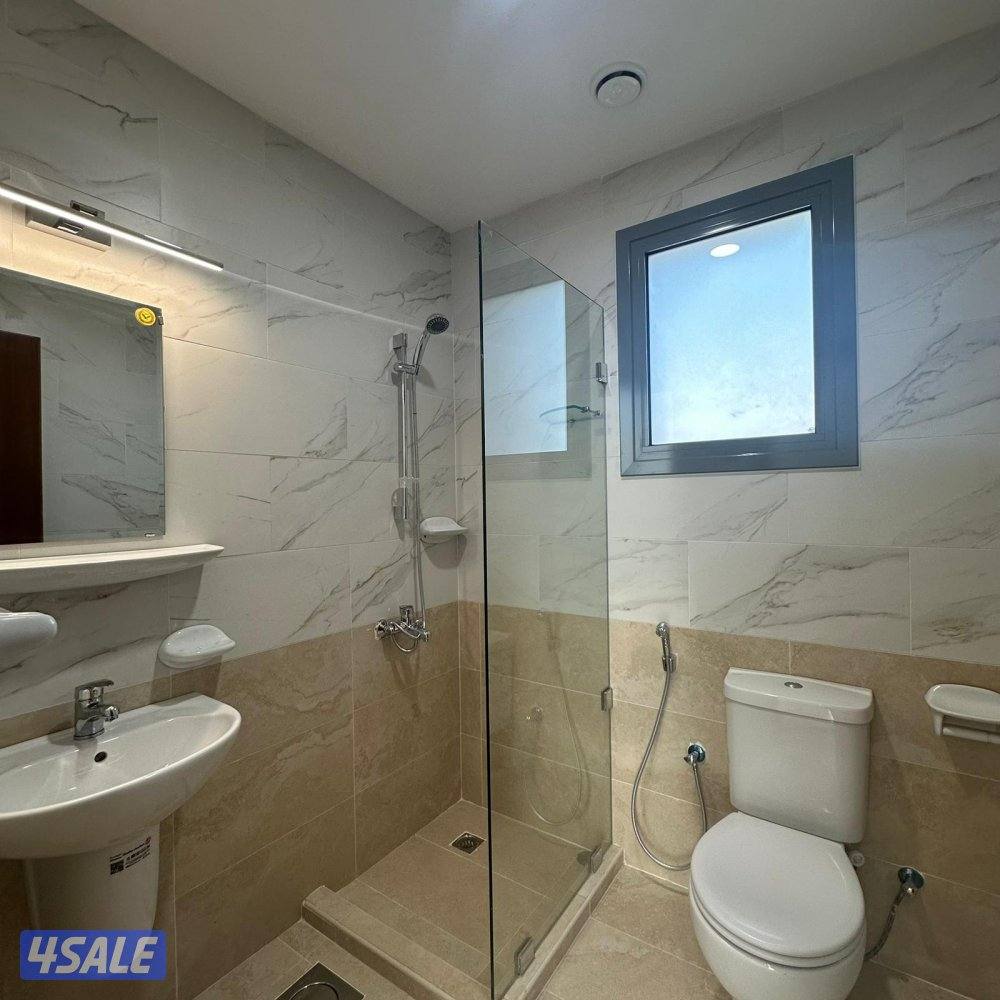 شقة إطلالة بحرية أول ساكن للإيجار في بنيد القار4