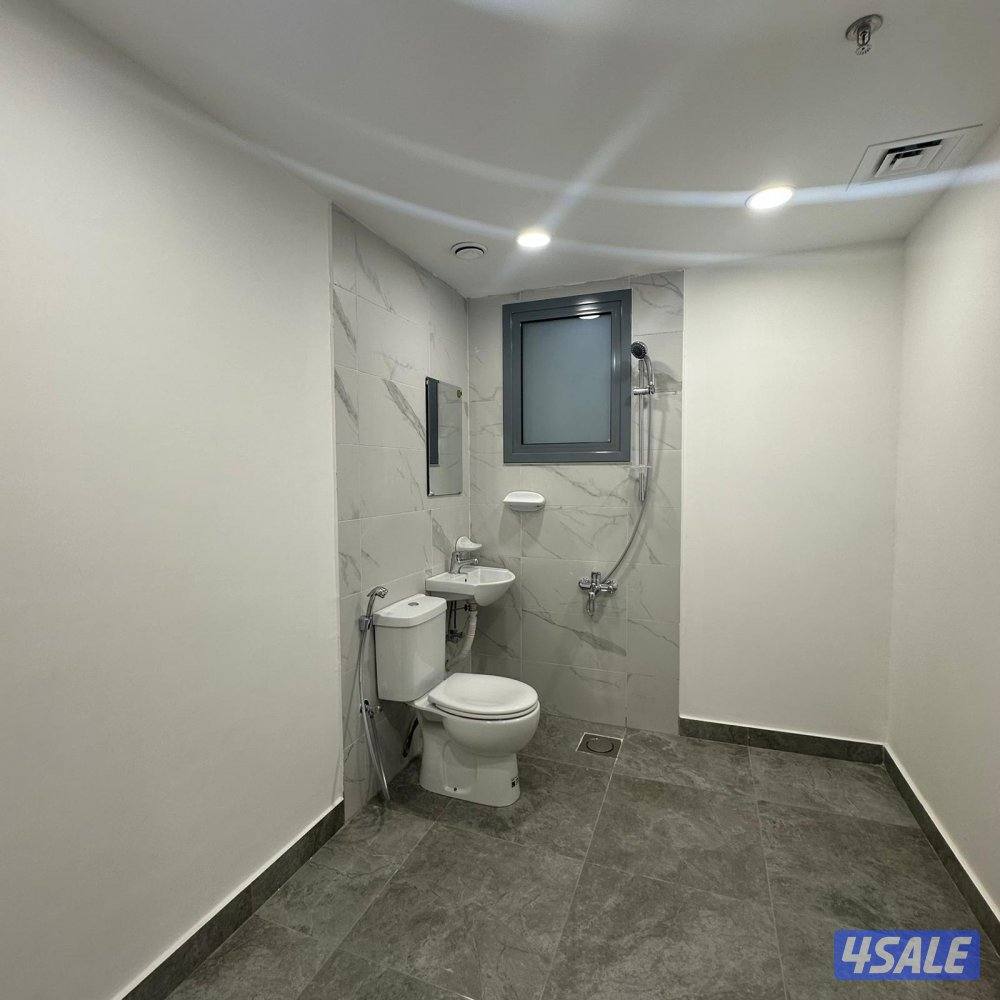 شقة إطلالة بحرية أول ساكن للإيجار في بنيد القار5