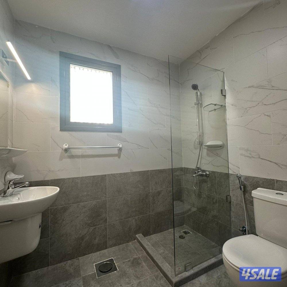 شقة إطلالة بحرية أول ساكن للإيجار في بنيد القار6