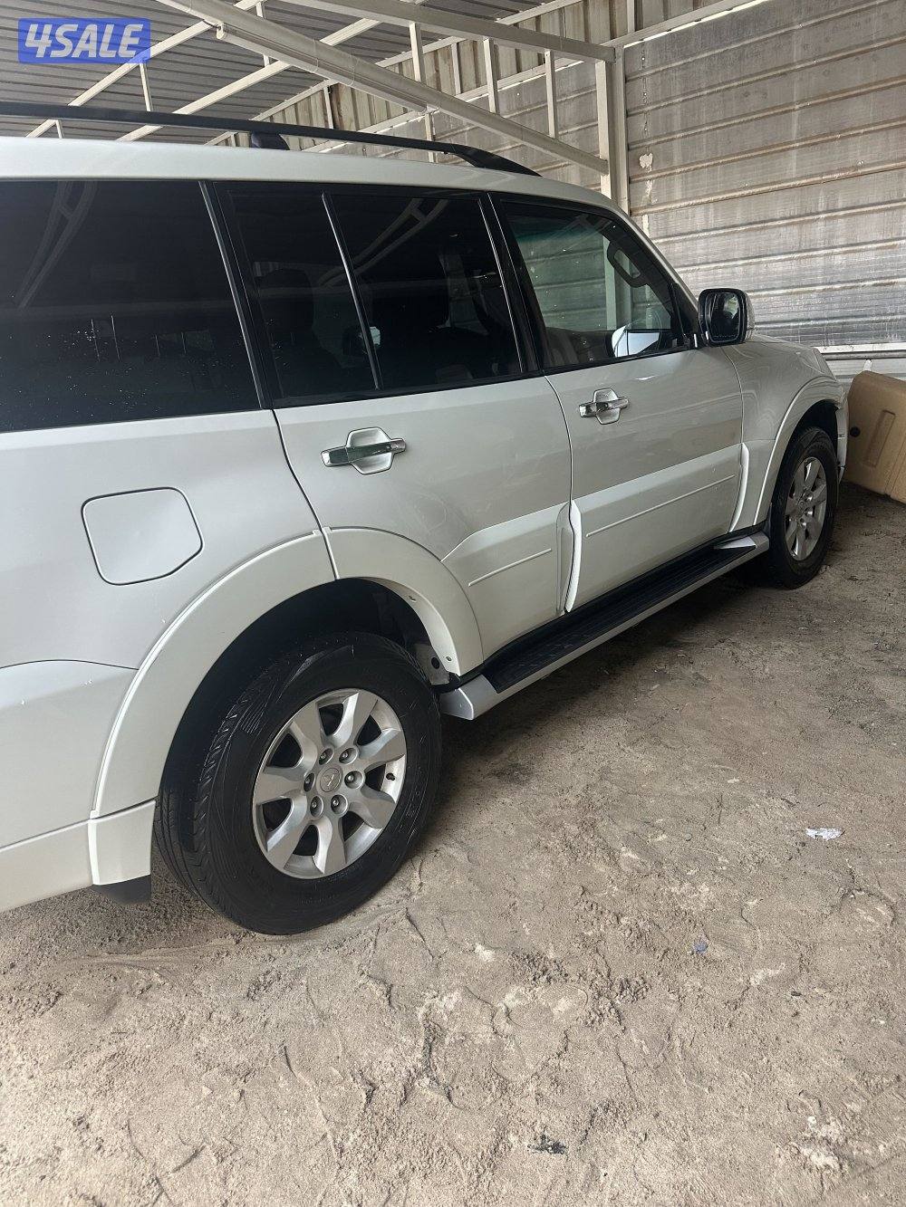 للبيع باجيرو1