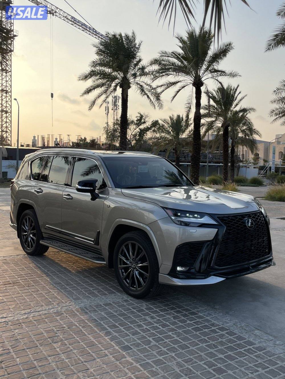 للبيع لكزس اف سبورت ٢٠٢٤ الساير عداد ٤٥ الف .3